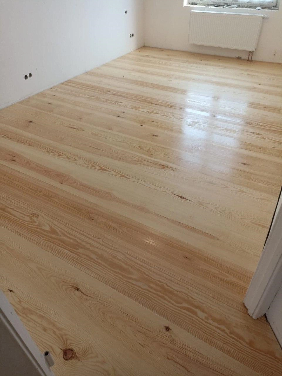 Těsnění parket a sanace komerčních nemovitostí
